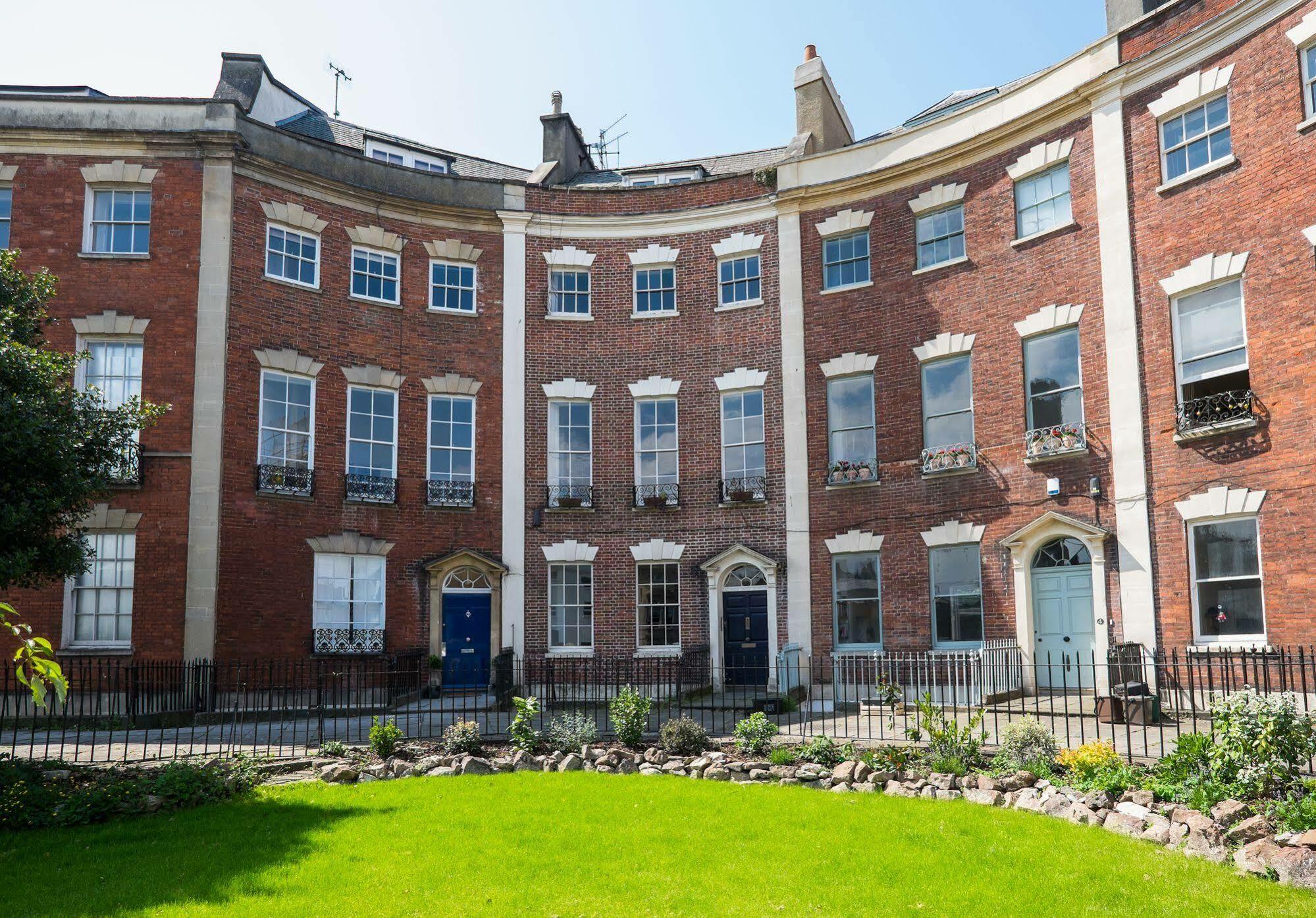 Berkeley Suites Bristol Extérieur photo