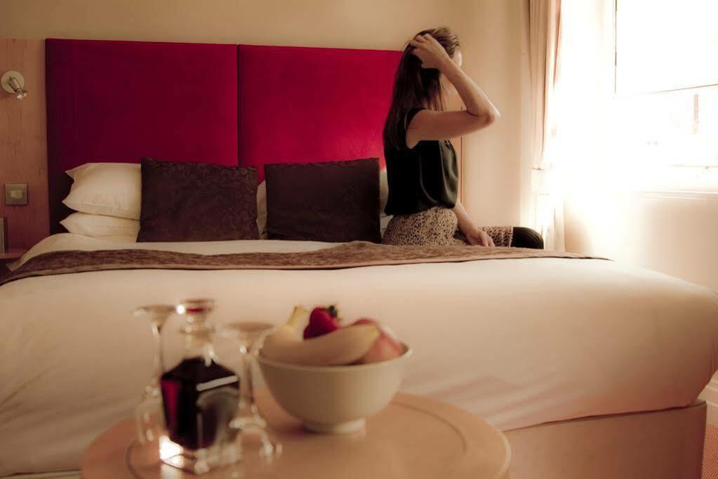 Berkeley Suites Bristol Extérieur photo